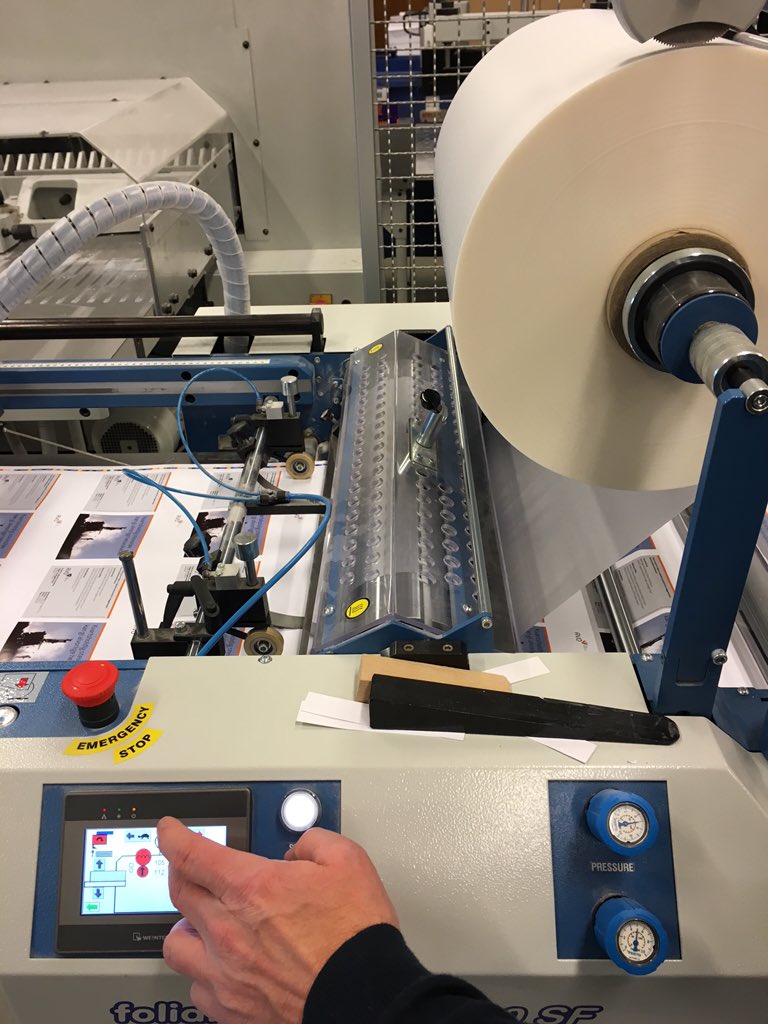 Blå Design tweet media