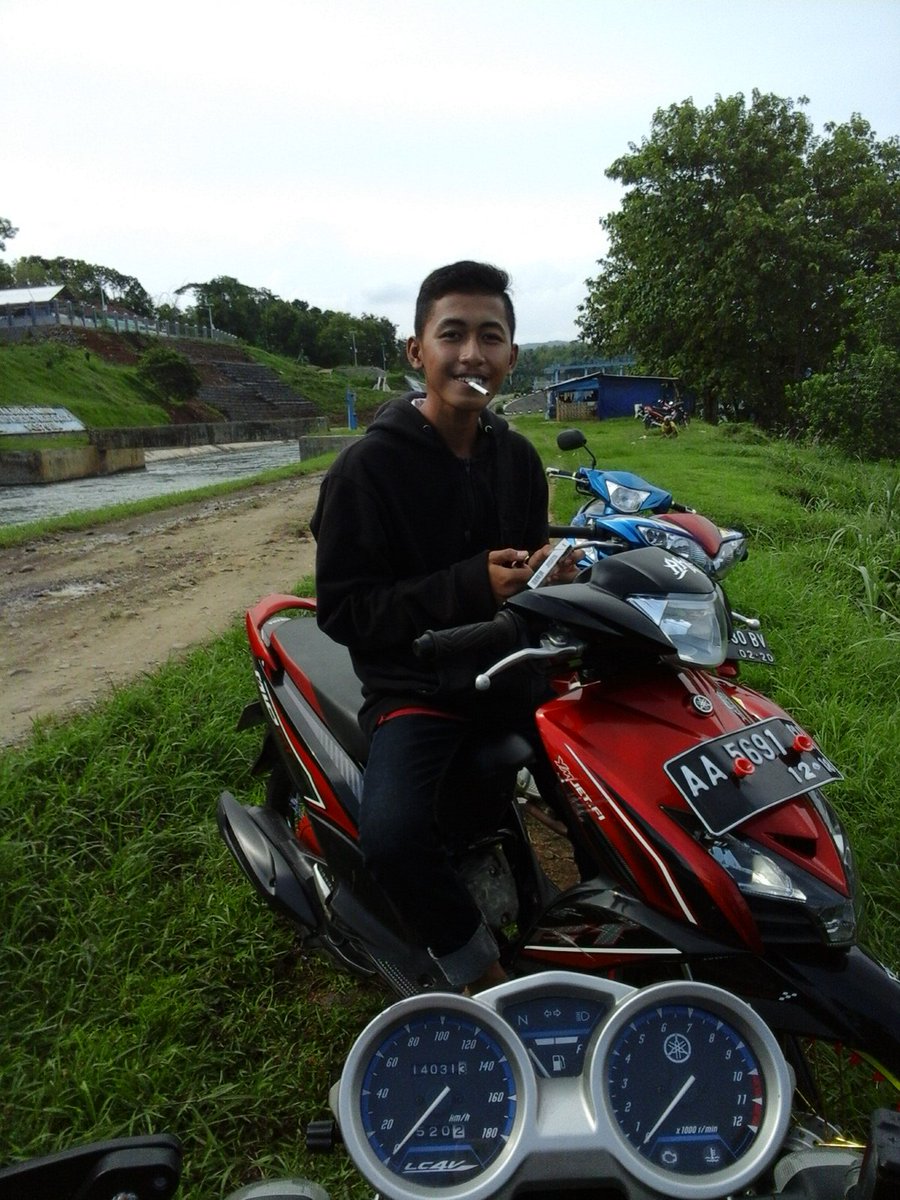 rizalogutt tweet picture
