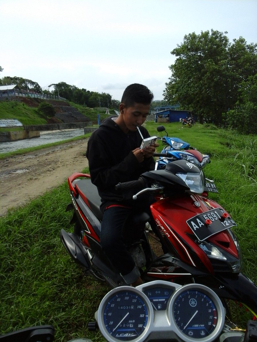 rizalogutt tweet picture