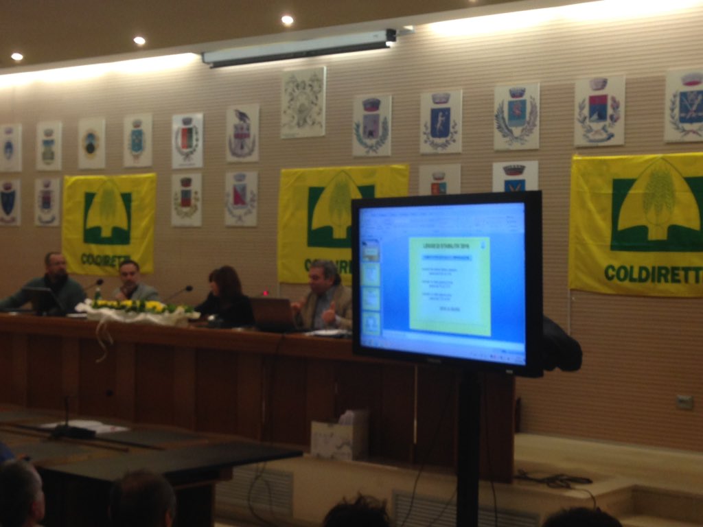 RaffaelloBetti1's tweet photo. Importante partecipazione a Vestone per l'incontro con i soci COLDIRETTI https://t.co/QwVh9wIxre