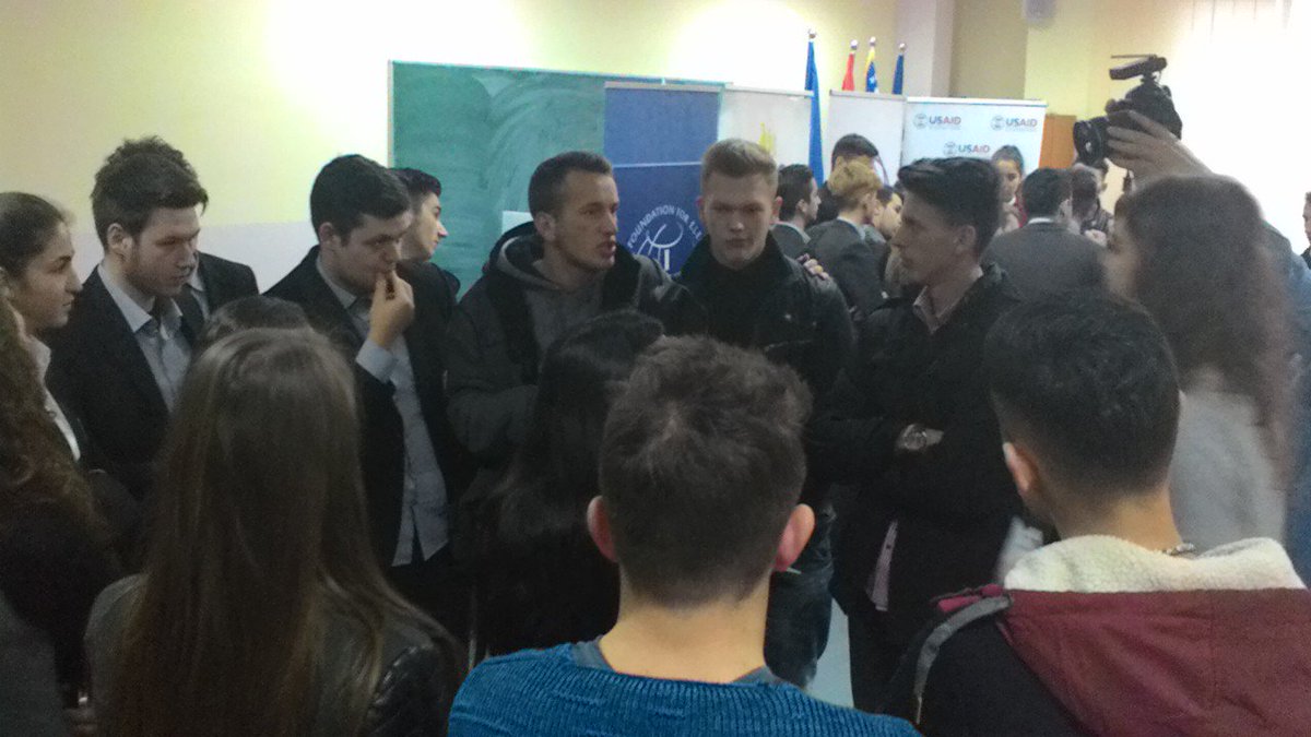 folenfole's tweet photo. Cili #Superchanger do perfaqesoje partine ne zgjedhje? #MockElectionsGjakova https://t.co/gLhYsQjrjo