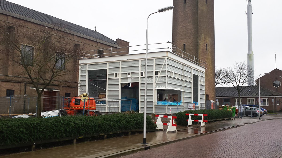 Bouw nieuwe ontmoetingsruimte H.Michaelkerk te #Emmeloord vordert gestaag
#K4architecten @bouwbedrijfroos