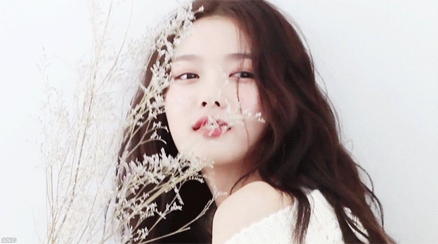 Yu2805's tweet photo. 김유정 Kim Yoo Jung Profile Shooting 2016 😍 #김유정 #KimYouJung #KimYooJung #Koreanactress #SidusHq #Profile #Charm #Aura https://t.co/sNYhf7iFIV