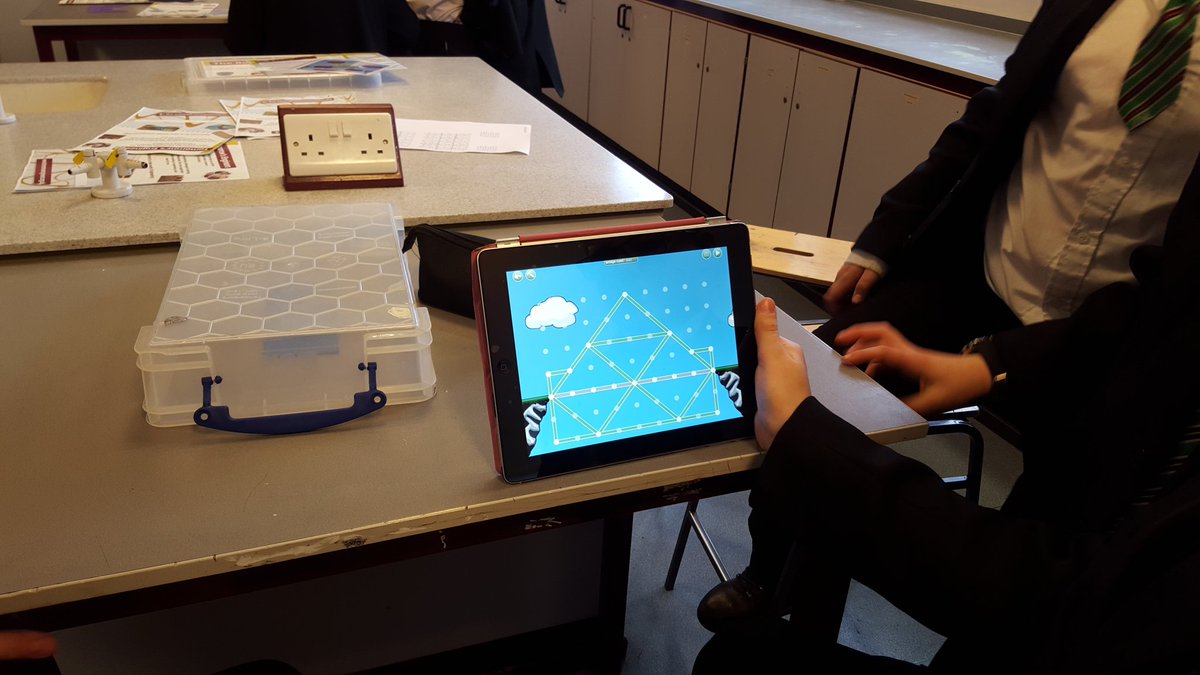 MosslandsSTEAM's tweet photo. Building bridges and testing strength using ipad apps with @bydesigngroup #steam #merseystem #mosslandssteamday https://t.co/YEO01WIXX5