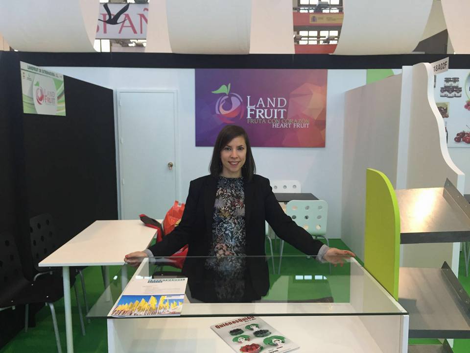 land_fruit's tweet photo. Aquí estamos otro día más! #fruitlogistica2016 
Here we are one more day! https://t.co/b84PC0qUZG