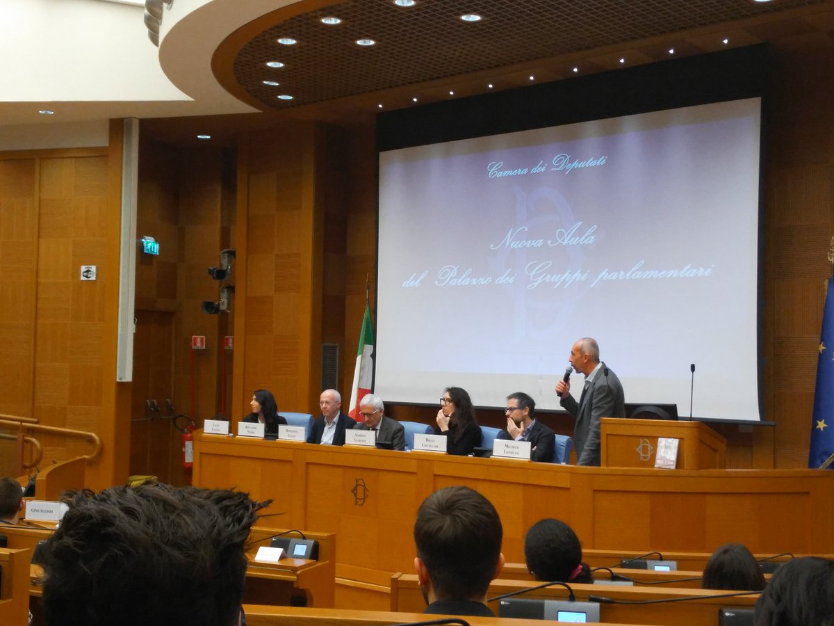 vocixlaliberta's tweet photo. Presso @Montecitorio per presentare #PresiACaso con @RiccardoNoury di @amnestyitalia e @LioMic #eccidio #Villadose https://t.co/cZ5I8xVxVd