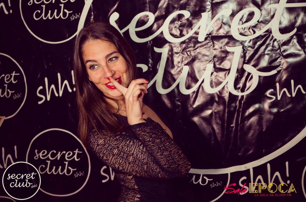 SecretClubShh's tweet photo. Ella tiene un secreto...y tu?

Volvemos el SÁBADO 13 a Época con un 
🖕🏽📕F*ck Exams📕🖕🏽!
#FuckExams #SecretClubShh https://t.co/lTfDodu5NF
