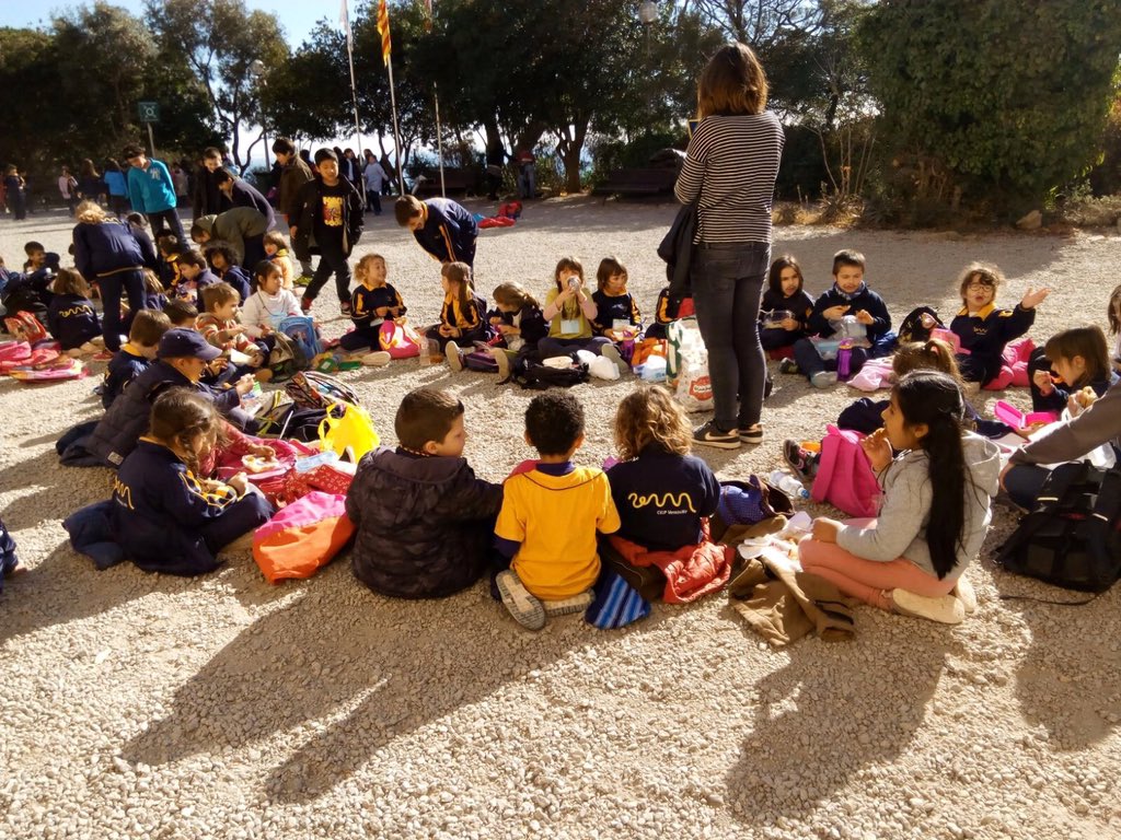 escolaventosmir's tweet photo. Hora de dinar #torreametller @VentosMir https://t.co/9hZgVlj8Ds