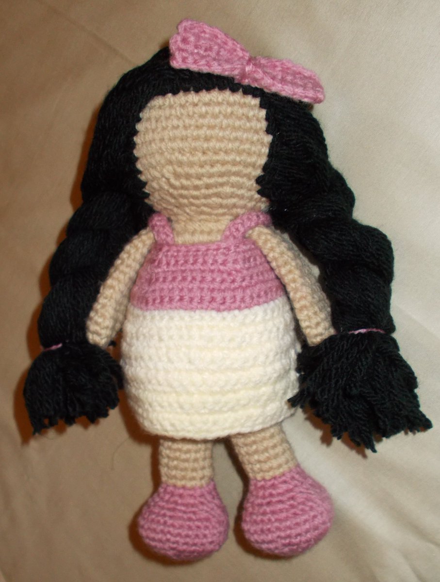 MaryamTeddies's tweet photo. This little sweety is waiting for her bunny....... to be uploaded soon. #notintheshops #handmade #crochet #dolls https://t.co/g64KuTRxDc