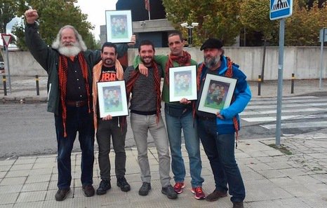 StopRepresionGr's tweet photo. Nos alegramos de la absolución a los 5 de #AskapenaLibre, porque la solidaridad internacionalista no debe ser delito https://t.co/6QUWFrrQqp