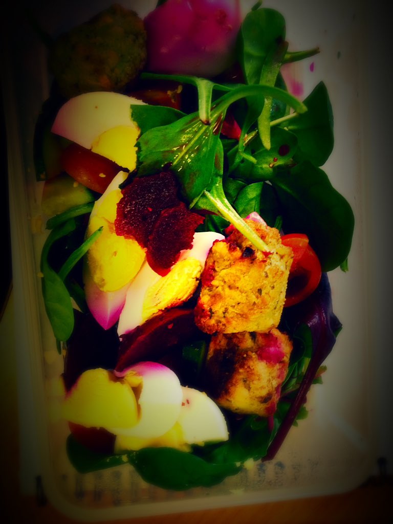 PSN_TomButler's tweet image. Rest morning = low carb lunch! Ready for some carbs for my afternoon snack! #carbcontrol #macro control not restrict