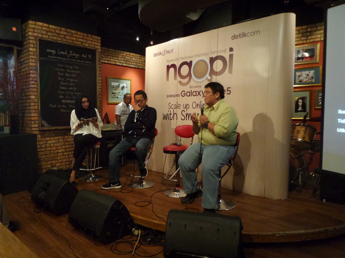 detikinet's tweet photo. Selain @gadtorade, ada @achmadzaky juga yg sdh tampil di #StartWithANote #NGOPInet https://t.co/t5iavqvHAN