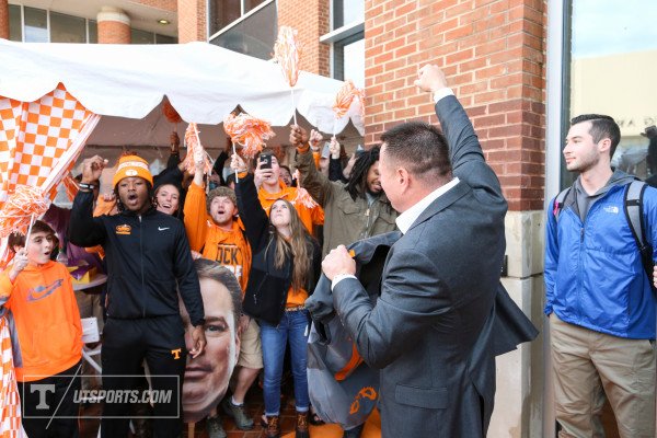 Vol_Football's tweet photo. GALLERY: @Vol_Photos of #TSD16 #Vols Signing Day!
https://t.co/JlLO19iZxd https://t.co/ovvmmORHQb
