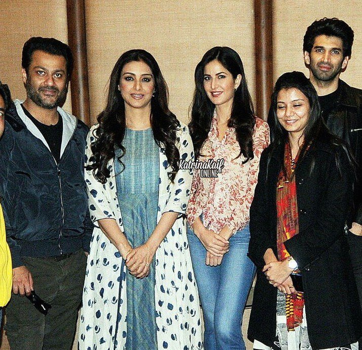 KatrinaKaifFB's tweet photo. The cast of Fitoor snapped at Sahara News Studios
#KatrinaKaif #AdityaRoyKapur https://t.co/b4QvDRwYar