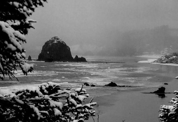 #RT <a href="/cannonbeachHC/">CB History Center</a> "Here is another photo of #HaystackRock dusted in snow from our archives." #CannonBeach #Oregon