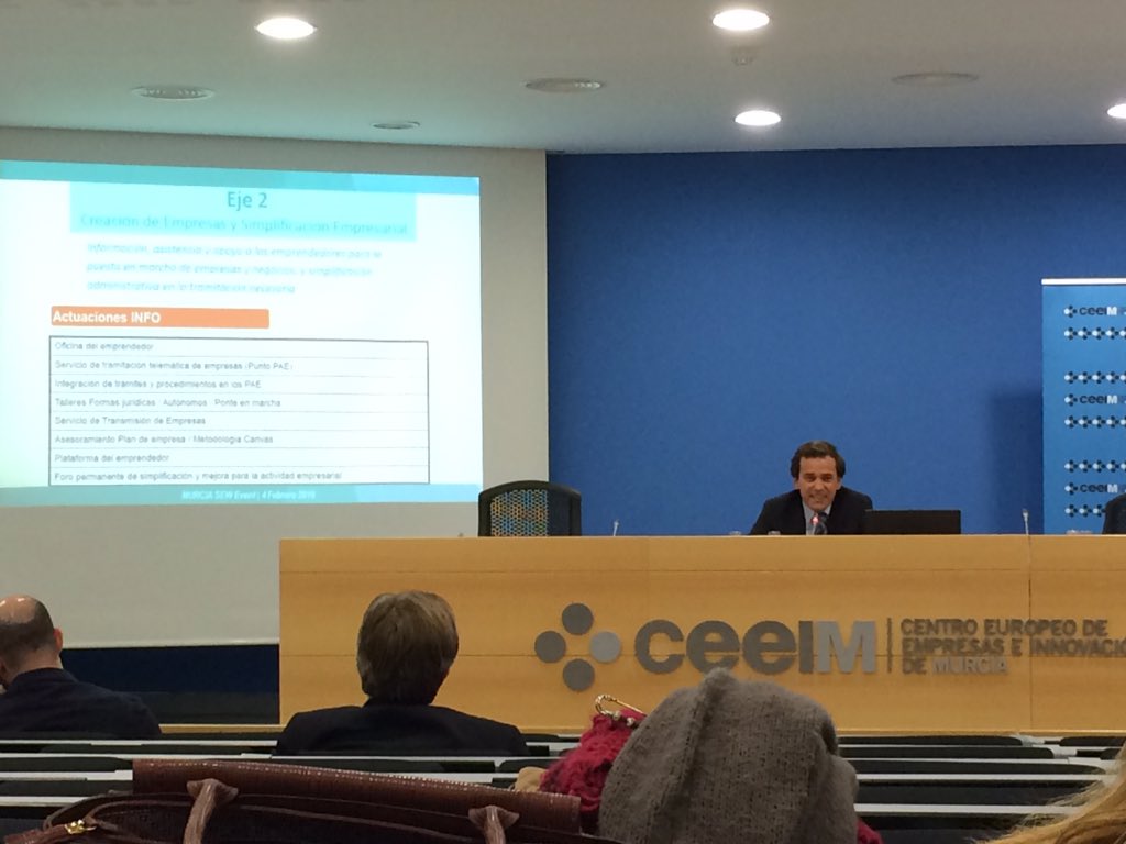 imadfer's tweet photo. @ArmadaAlvaro "Ya hay más emprendedoras en la Región de Murcia que emprendedores" @rsinfo_INFO @CEEIM_MURCIA @byprox https://t.co/Q0HCGeUKop