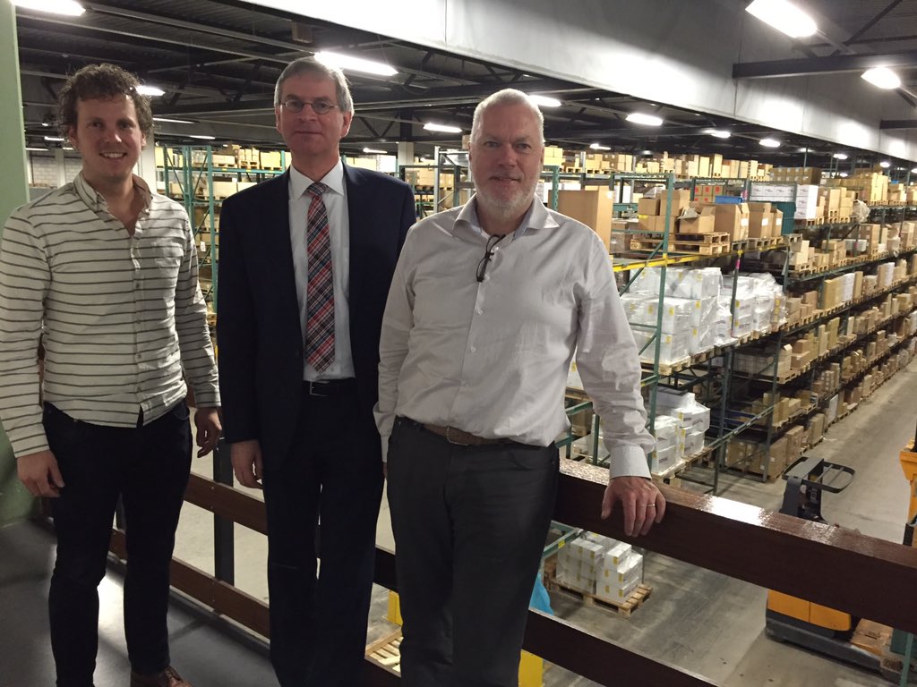 Precies .... schroeven met rode punt <a href="/Rotadrill/">Rotadrill</a> #Veenendaal. <a href="/marco_verloop/">Marco Verloop</a> heeft dit schitterende bedrijf bezocht