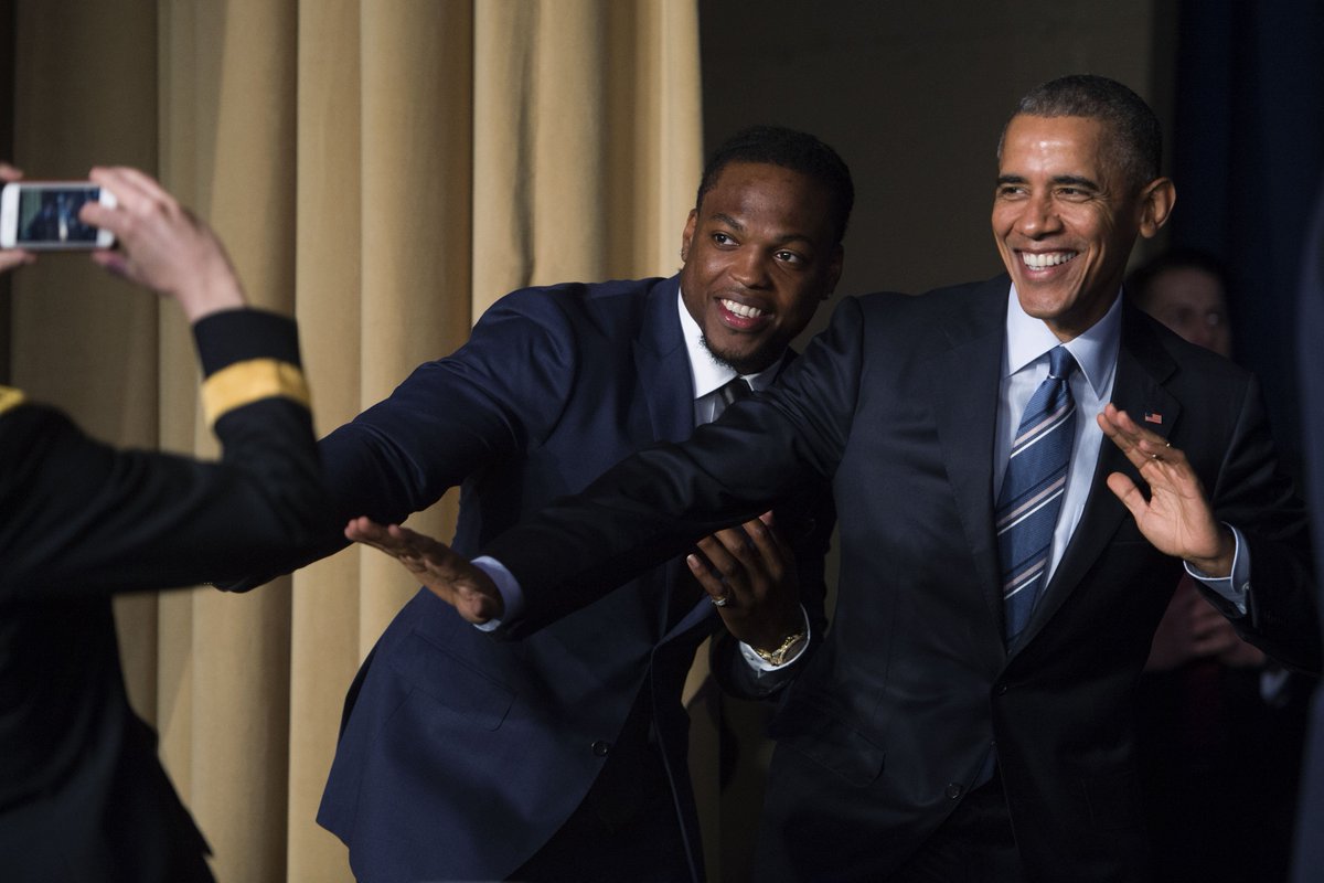 SECNetwork's tweet photo. Strike the pose!

President Obama and Heisman winner Derrick Henry. https://t.co/763w0BnQoK https://t.co/kBXvMk4vnT