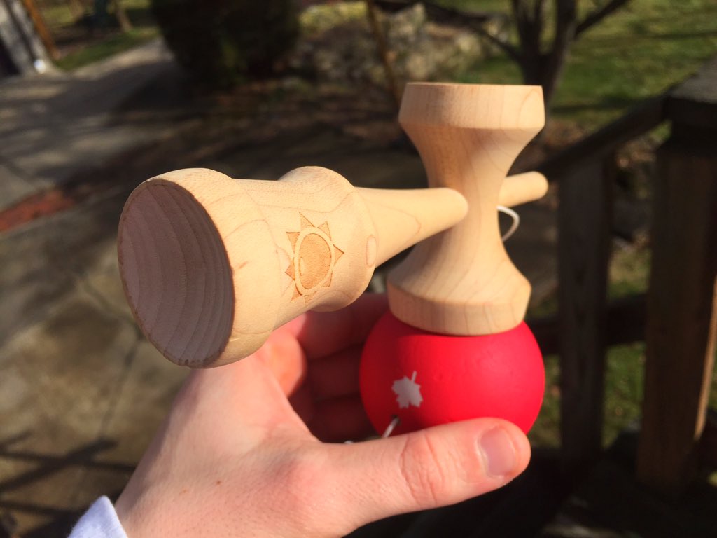 SolKendamas's tweet photo. Repost: Sol Pro @calnassar paired an @htimsxela pro mod tama with a maple sol ken.
#kendama #solkendamas #solsetup https://t.co/GkvpWAovRI