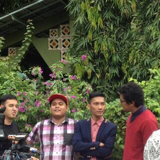 meyliando2628's tweet photo. Kak follback yaa kak kemal 😘 @kemalpalevi https://t.co/0vfGSXT3F1