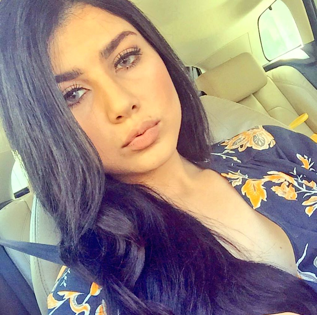StaracAcademy's tweet photo. حنان وجمالها 
مازال حبكم لها ،،؟ 
.
#StaracArabia 
#hananeelkhader https://t.co/LBrXjPL1t8