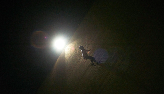 mashable's tweet photo. Daring new whisky ad shows YouTube star dangling off a building to imitate zero gravity. https://t.co/SH0WaOlLUS https://t.co/7w2ltaUqFZ