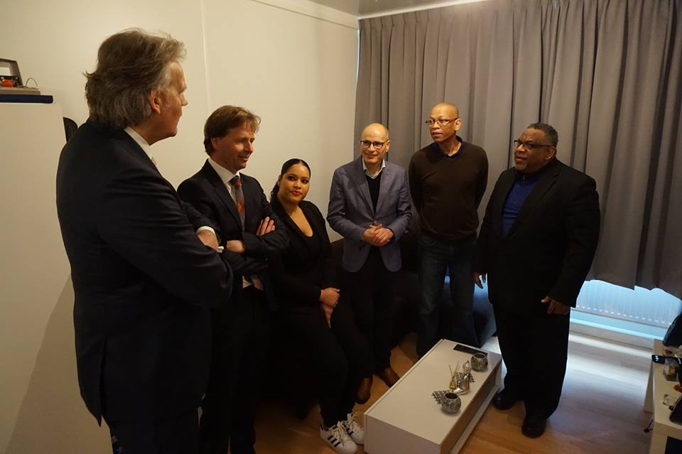 217 starterswoningen <a href="/Sayhaey/">SayHaey</a> Klieverink geopend door DB-lid <a href="/EmileJaensch/">Emile Jaensch</a> &amp; directeur <a href="/Haerzathe/">Haerzathe Investment</a> <a href="/Axcellent_Huub/">Huub Feijen</a>.