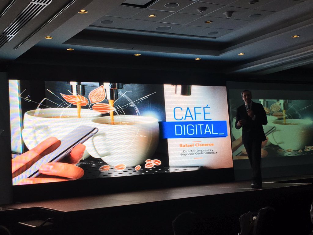 ProFuturoGT's tweet photo. @RafaelCisneros Director de empresas y negocios Centroamérica  en el #TICForum2016 #Panama @MovistarNegCA https://t.co/pWZpYI9tbs