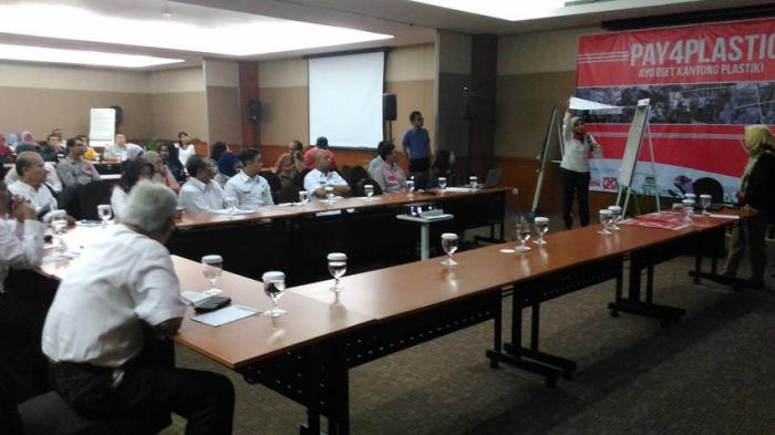 Reaksi Masyarakat saat Uji Coba Kantong Plastik Berbayar Jadi Masukan Peraturan Menteri dlvr.it/KQ7PP7