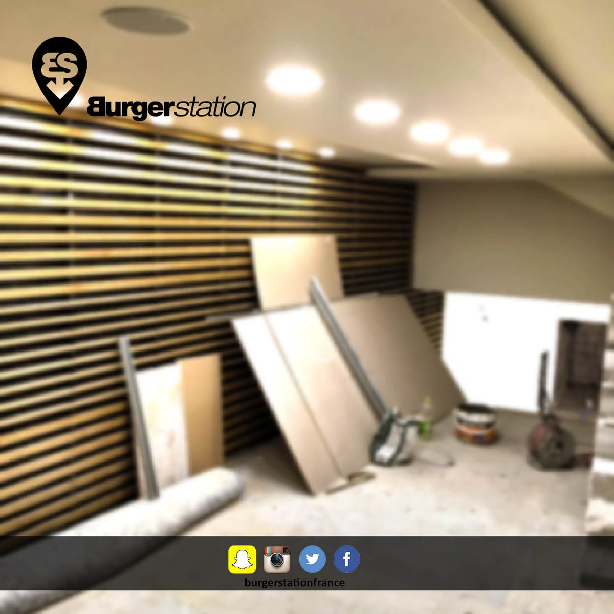 burgerstation59's tweet photo. On vous dévoile ce qui se passe derrière le rideau... #teasing #EatNBeCool #burgerstation #BS59 #lille https://t.co/BJTGf3MbVN