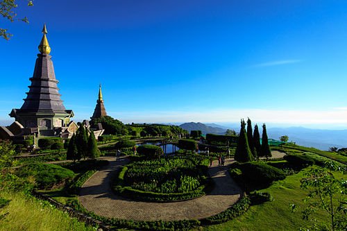 SupichayaJump16's tweet photo. Doi Inthanon is the highest mountain at Chiang mai in Thailand #STSIEP10 https://t.co/Tjkz2x2Kaw