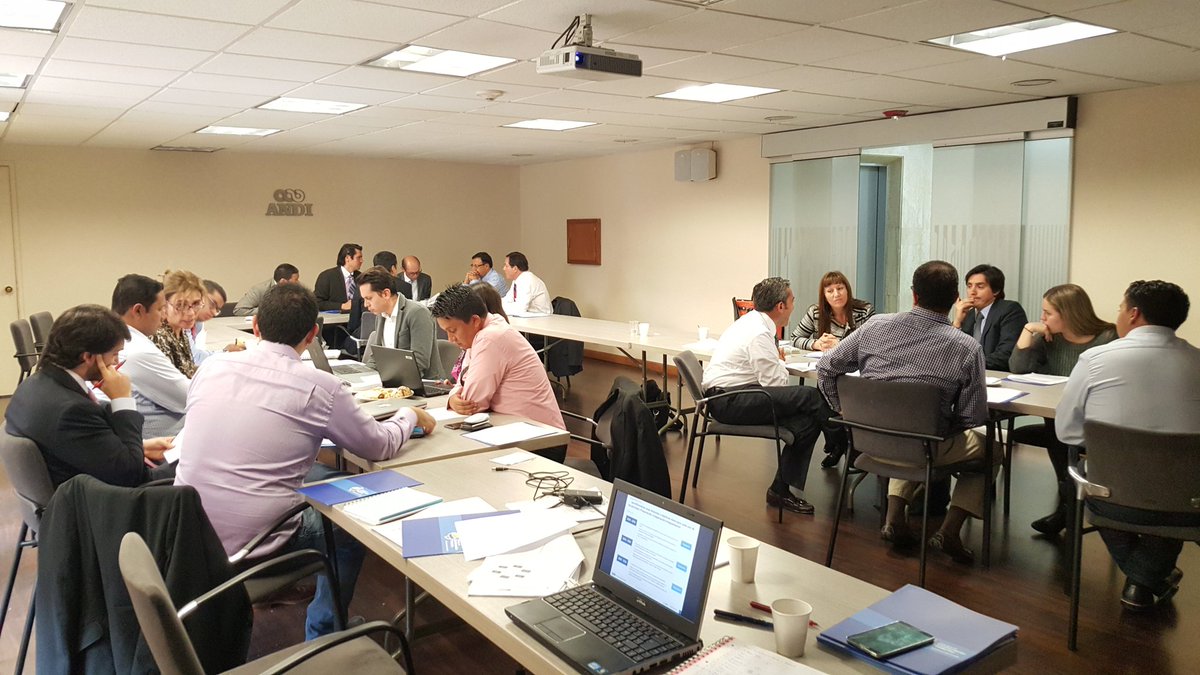 Hoy Ind Autopartes&amp;Vehiculos reflexionando sobre su estrategia internacionalización @PTPColombia <a href="/IndraCompany/">Indra</a>