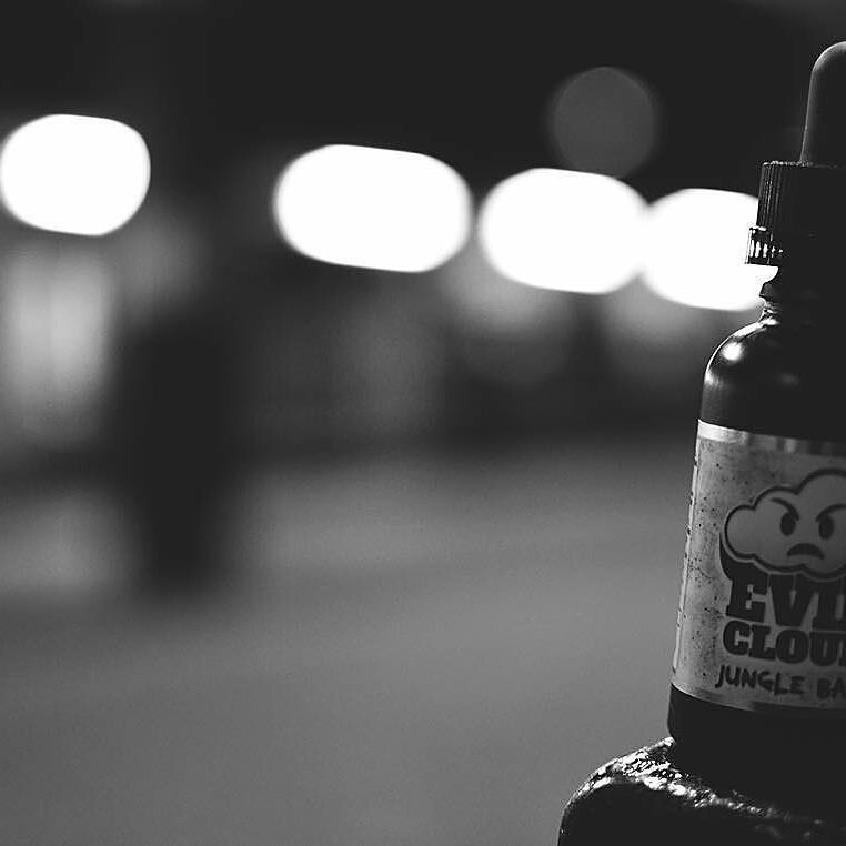 minimalspielt's tweet photo. Evil Cloud - that's style Baby! 📷 @evilclouduk https://t.co/wpU0wic6Rm
#vapecommunity | #instavaperz | #cloudchas… https://t.co/m0j9Scc0aO
