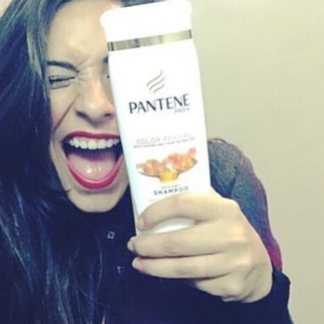 CartasParaBreco's tweet image. Pelo de loca! Tonta, como sales de viaje y no llevas shampoo? @anabrendac  #PapaHeroe #PapaPower