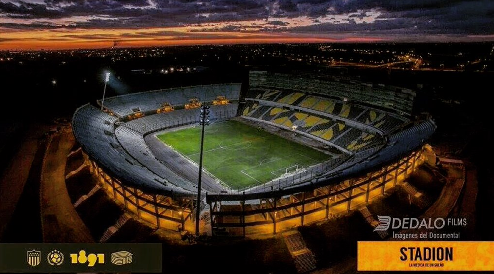 TiendaCAPenarol's tweet photo. ¡Qué bien se te ve! #OrgulloCarbonero https://t.co/Ut4ouQGowG
