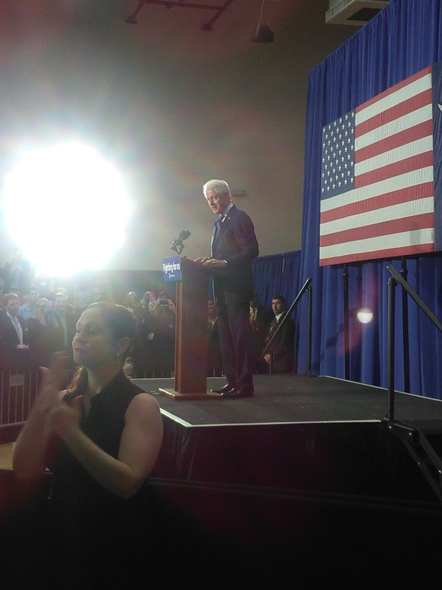 Israelite1995's tweet photo. I got to see Bill Clinton last night at the Fight For Us Rally!!!! #AllenUniversity #BillClinton #HilaryClinton https://t.co/O2EOtwd6Mw