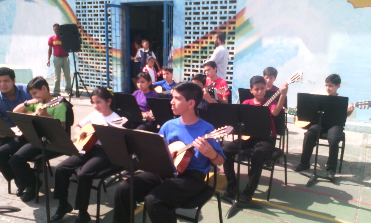 Ensamble del Programa Alma Llanera del Núcleo CANTV en su primera presentación #ElSistemaCumple41 #NucleoCANTV