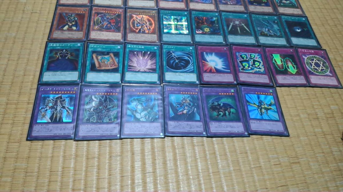 高杉トオル では 俺の操る闇遊戯デッキと決闘したい人はrt 遊戯王 再現デッキ 使用カードはこちら T Co Arntqgstgk