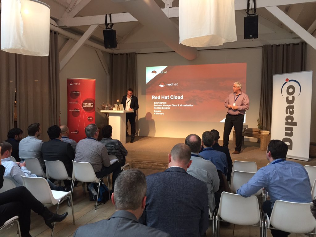 Luperman's tweet photo. Dit keer met Dupaco's Red Hat partner update op bekende locatie. https://t.co/0fQMvb9uy5