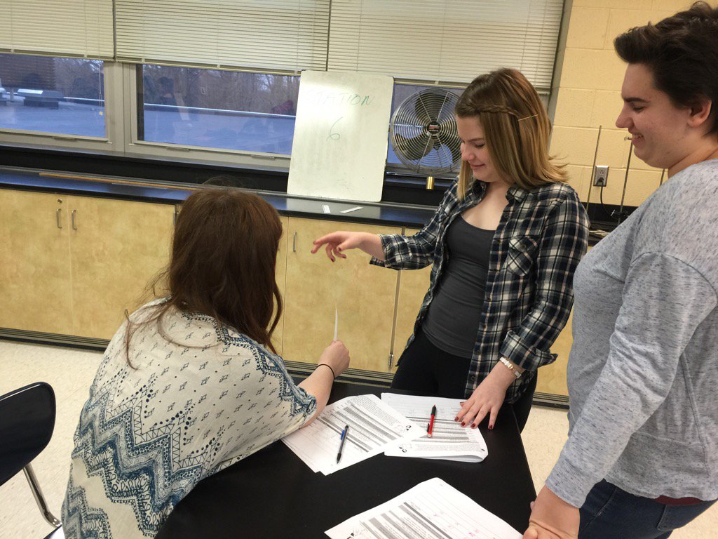 WirthPhysics's tweet photo. Testing reaction times in Anatomy &amp; Physiology.  #PittAnat #PittScience https://t.co/QDwKMs46wF