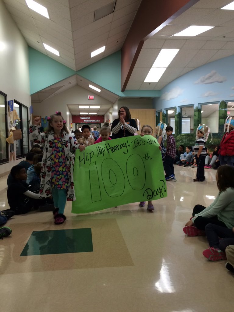 millermustangs1's tweet photo. Miller 100 day of school parade https://t.co/hPJZ1o1FEC