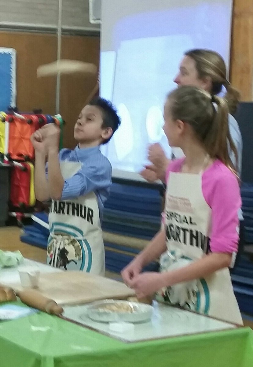 wspstatham's tweet photo. Learning to make pizza dough is as easy as pie at Tatham School.
The Learn Bake Share Assembly was Awesome!!! https://t.co/Dye3vV2r36