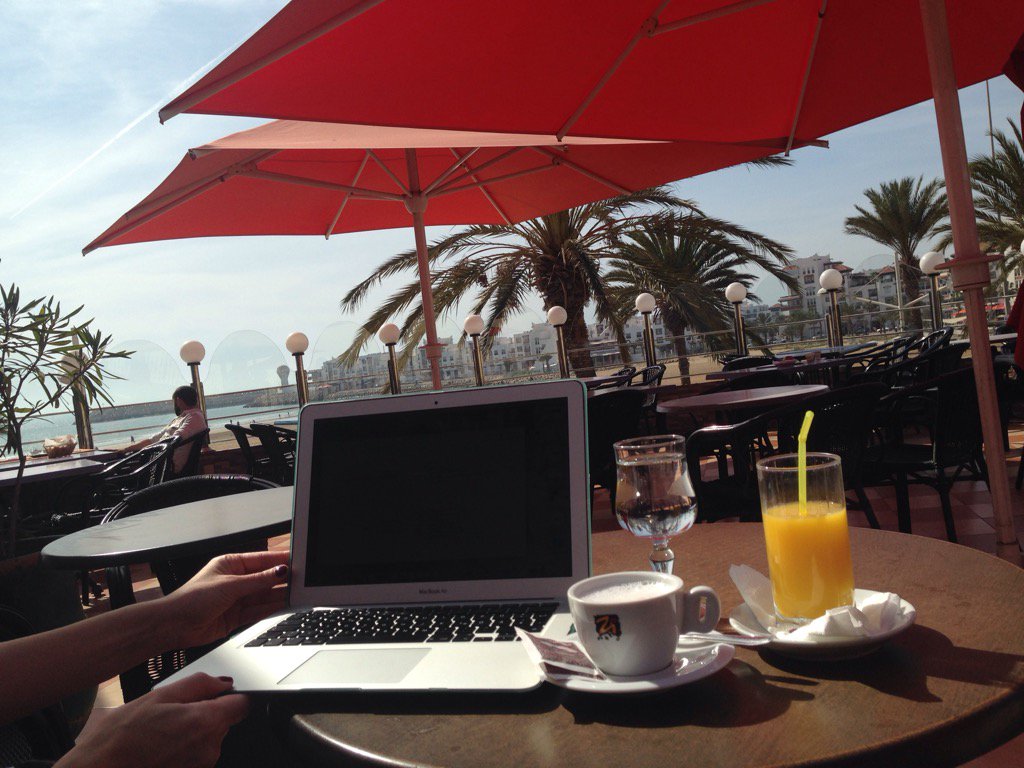 SurfCoastMaroc's tweet photo. Office day! ☕️☀️#vivalavida #worklifebalance https://t.co/pWWquHiOyR