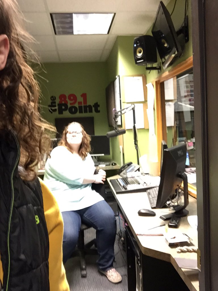 bradsmullet's tweet photo. "Join 89.1 the point!" #brockport #cmchunt https://t.co/FVSK92RaXR