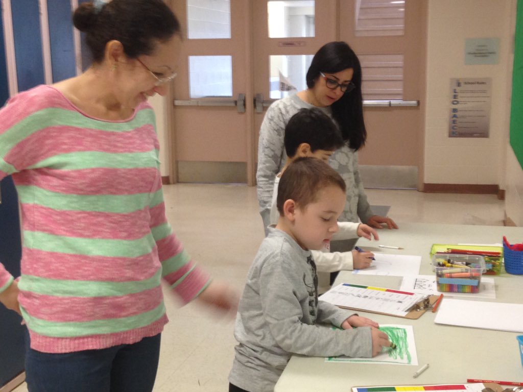 dhartman231's tweet photo. Gr. 1 students at LBNORTH brought their parents to school to demonstrate their learning at Come On In. @LeoBaeckDS https://t.co/NnL5PcfWfi
