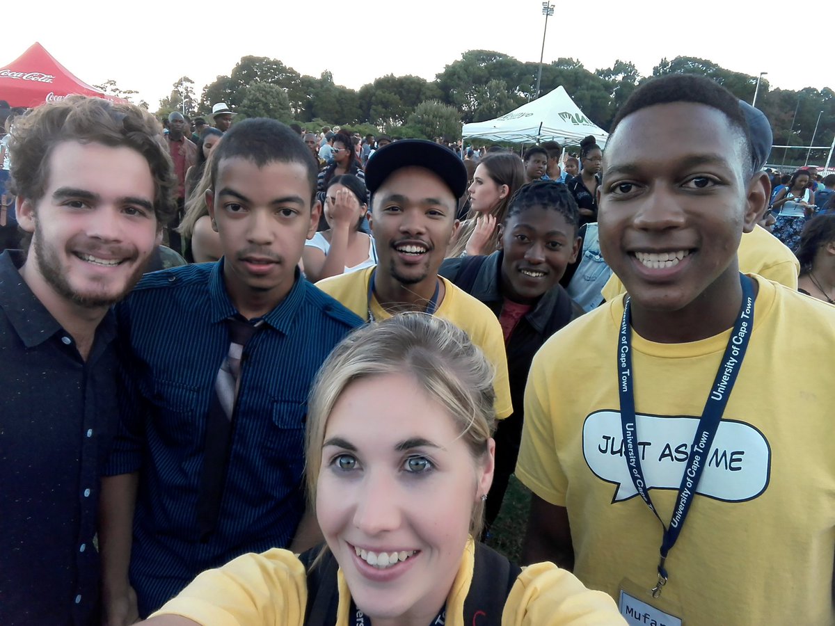 LaurenVanHaght's tweet photo. Getting spicy #freshersbraai #uctcommerce2016 @UCTRadio https://t.co/HjPlDgpjpr