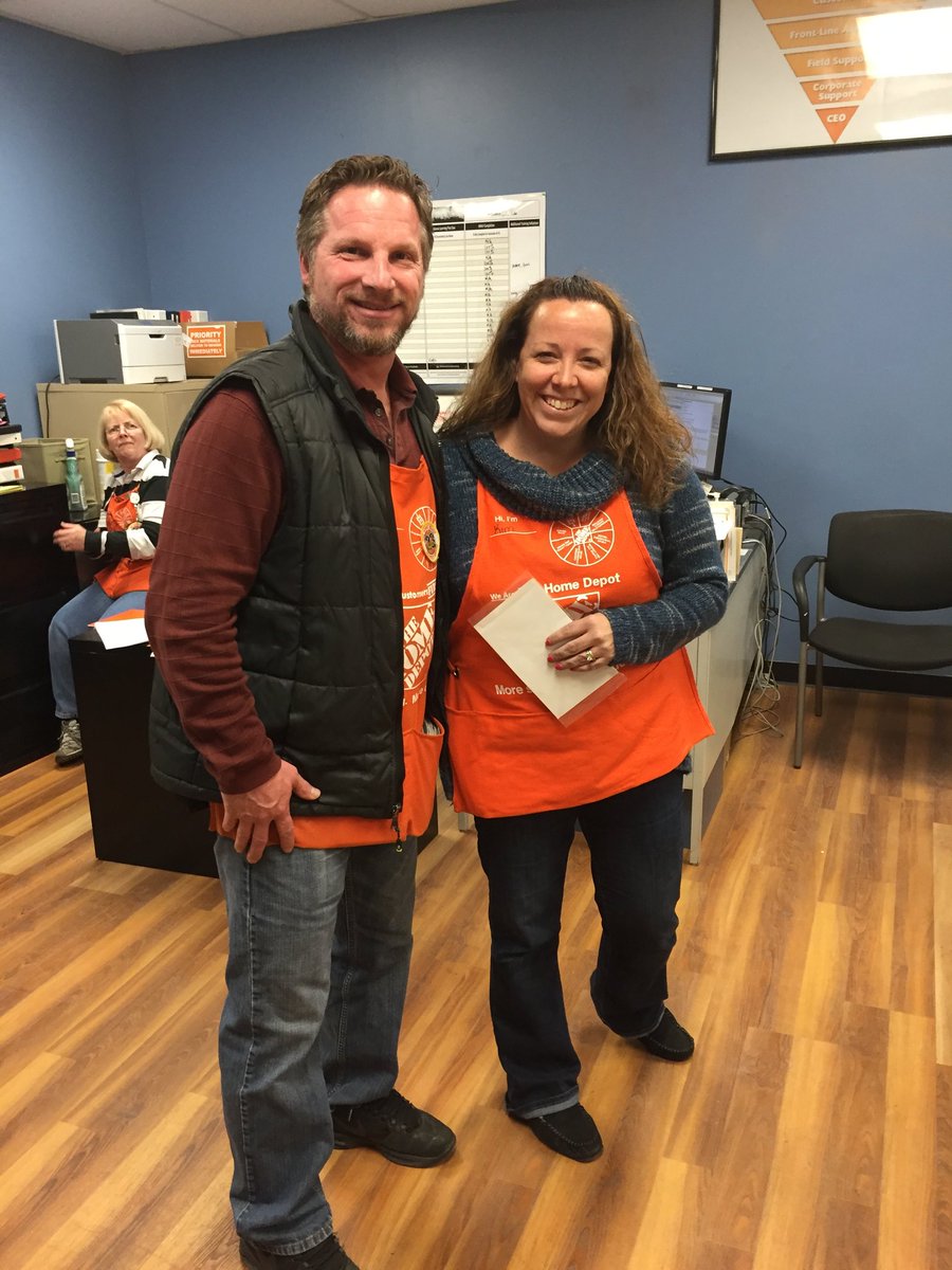 HomeDepot4287's tweet photo. @KJChamberland @horibin Congrats to Kim Kitchens &amp; Bath for her commitment to Sales. SM P.J. presents Homer Badge! https://t.co/FrURN7YPmy