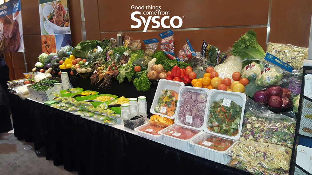 SyscoCanada's tweet photo. #SyscoFreshProduce today displaying the freshest produce at our Sysco Synergy Show #FreshpointToronto #SunRich. https://t.co/1eNG5StBc3