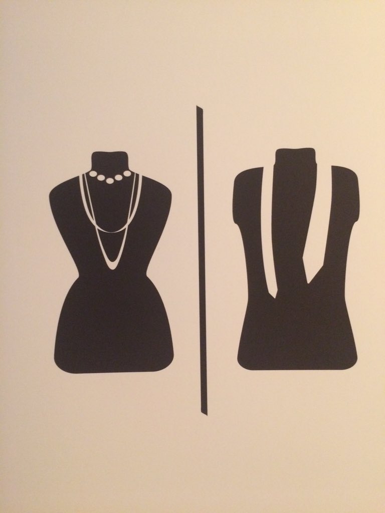 BlancoRabbit_'s tweet image. #GenderNeutral #RestroomSign for an aquarium and a fashion design studio