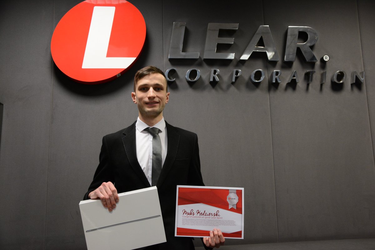 LearCorporation's tweet photo. To the master cookie maker on the costing team: congrats to our winner Maks Kedzierski on his #LearSpirit! https://t.co/1rgN8YtE33